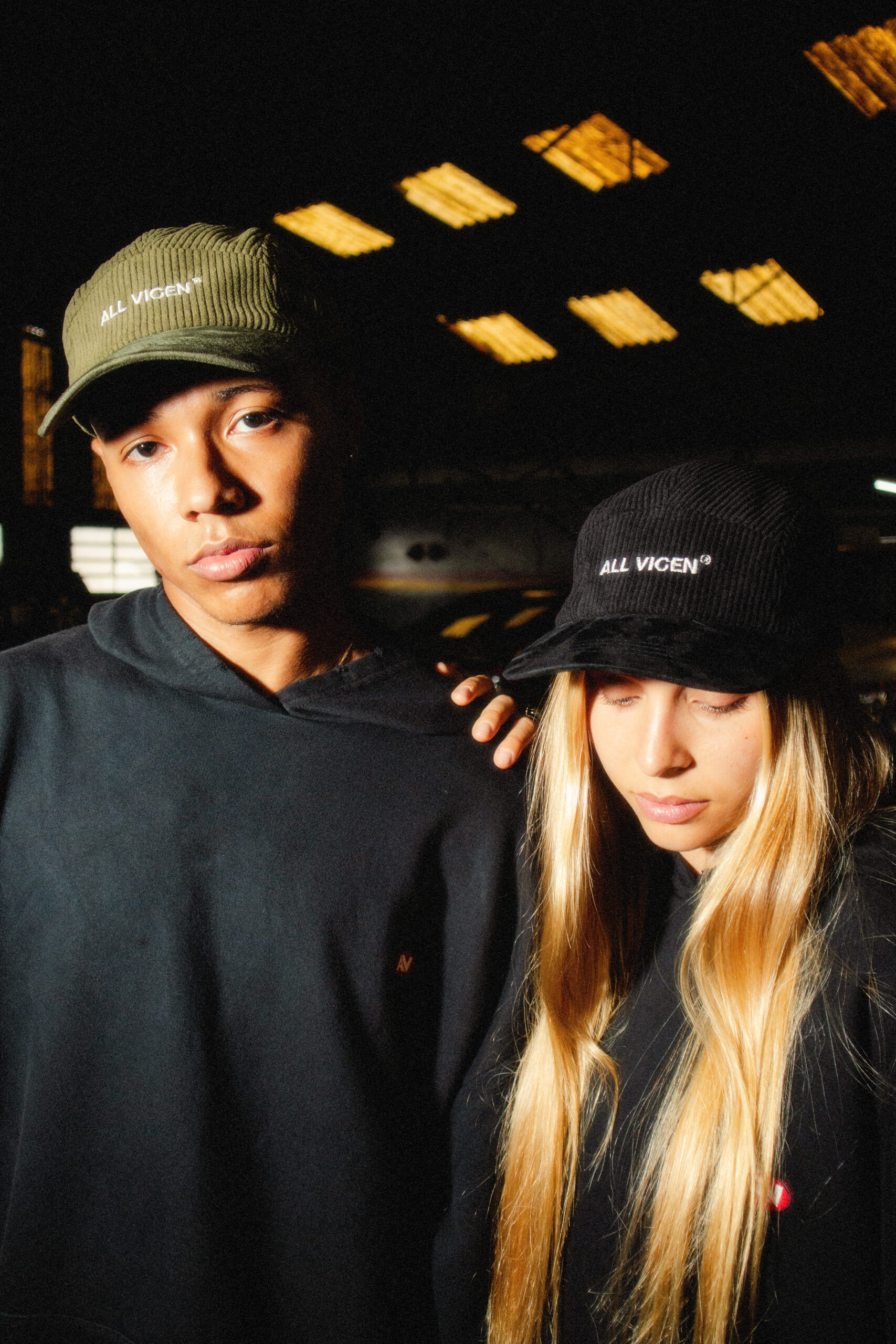 BLACK CAP